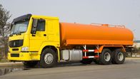 Type carré véhicule de pétrolier, camion de transport de l'eau 6x4 avec le réservoir ZZ1257M4647C