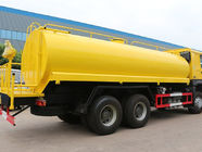 Le camion jaune d'arroseuse de l'eau de camion-citerne aspirateur de 6x4 18m3 avec HW76 rallongent la cabine