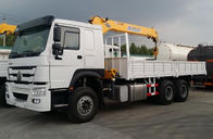 Accrochez la grue mobile montée Sinotruk HOWO 6x4 de boom de camion pick-up 10 tonnes