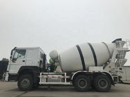 Individu de Sinotruck Howo 12CBM chargeant le blanc de l'euro 2 du camion 371HP de mélangeur concret