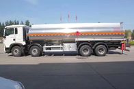 Camion chimique dangereux de transporteur avec HW76 l'euro 2 de la cabine ZZ1317N4667W 8X4