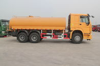 Camion de réservoir d'eau de l'EURO II SINOTRUK HOWO 6x4 16cbm avec la cabine HW76 et la direction de ZF