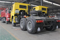 Camion jaune de tracteur de Sinotruk Howo 6x4 avec le moteur WD615 et la cabine HW76