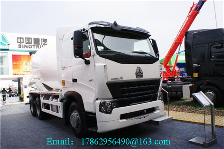 Camion mobile de mélangeur concret de SINOTRUK HOWO A7 336 HP avec le déplacement 9.726L