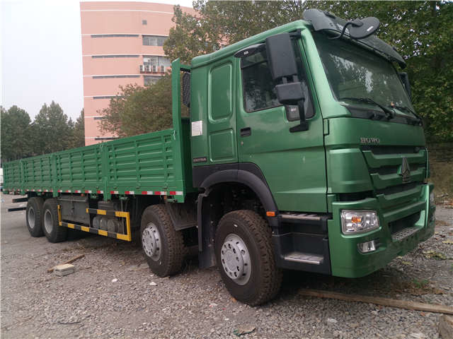 HW19710 camion de cargaison de rouleur de la transmission 10, camion diesel commercial de cargaison
