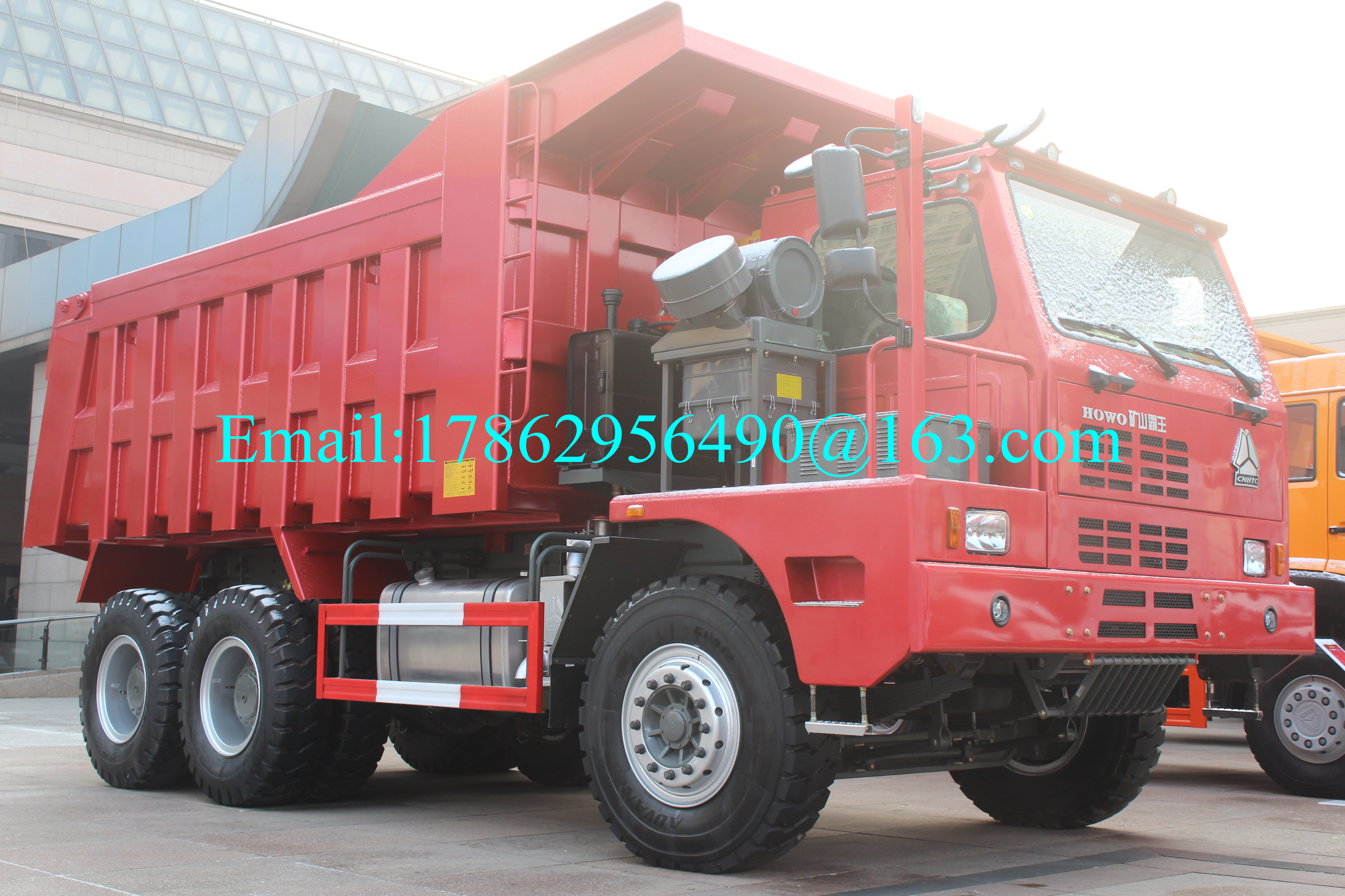 Camion à benne basculante de grand charbon, camions- de construction 6X4 371 HP 30,56 CBM