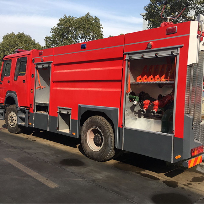 camion de pompiers rapide d'aéroport de camion de but spécial de 4x2 6-10 CBM avec la pompe à l'incendie PSP1600