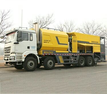 Largeur lourde ZZ1317N4647C du camion 3800mm Spra de joint de puce de matériel de construction d'asphalte