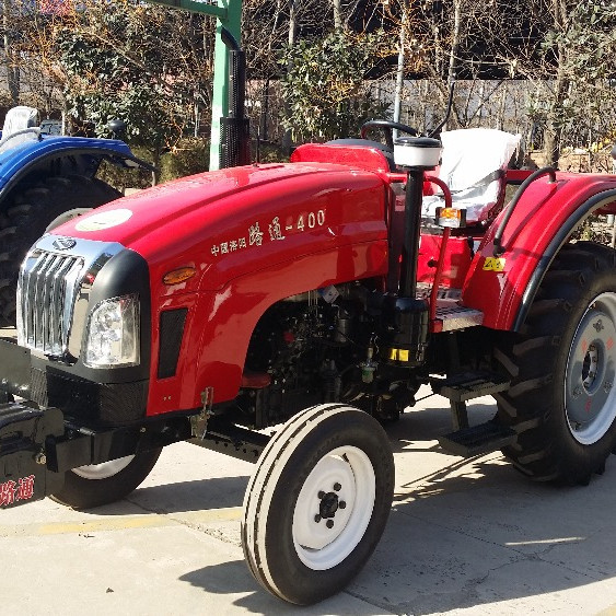 La roue 4 conduisant tracteur d'équipement de ferme d'agriculture le petit met en application 36.8kw LYH404