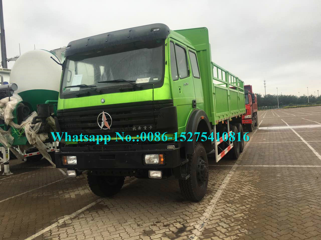 6x4 30 véhicule lourd vert de mur latéral de camion de cargaison de la tonne 380hp avec le moteur de Weichai