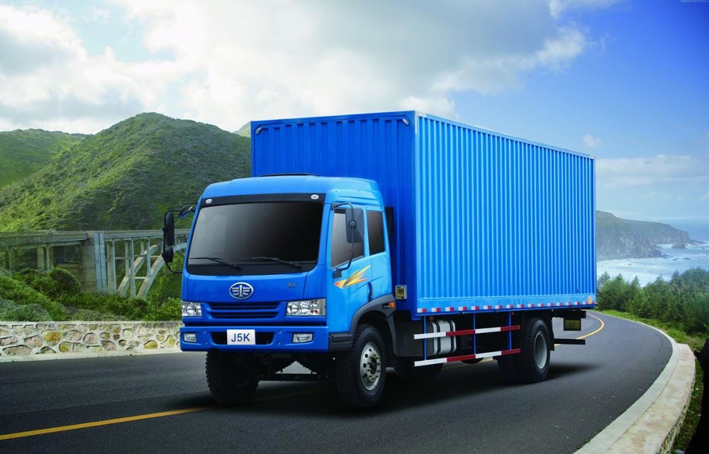 Camion lourd bleu 4*2 de cargaison de JIEFANG FAW J5K type de transmission manuelle de 1 - 10 tonnes