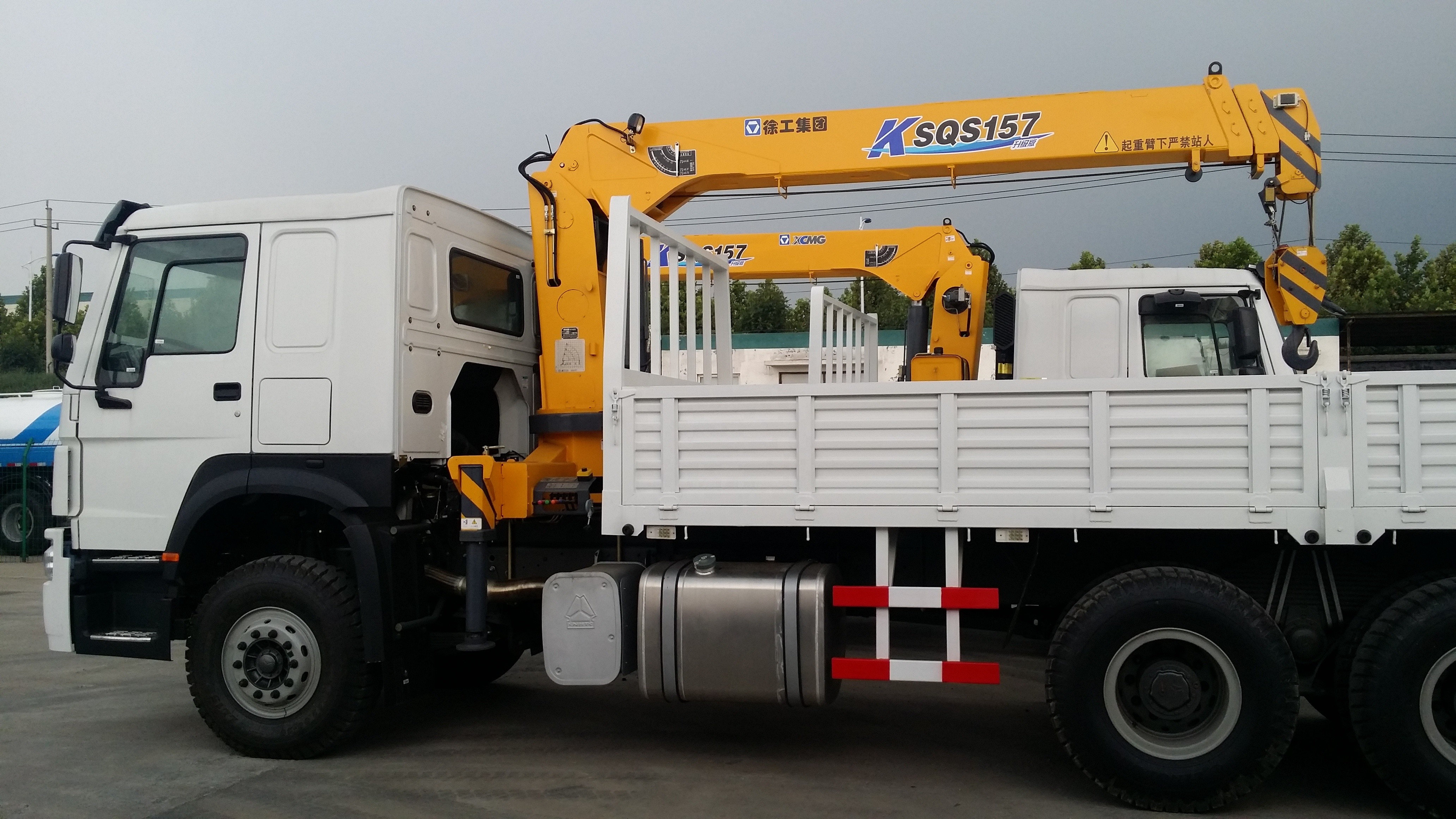 SQ5SK3Q grue de camion de boom de cargaison de 5 tonnes/grue montée par camion de Xcmg