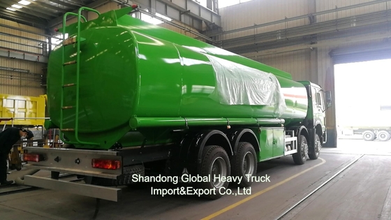Sinotruk HOWO 8*4 Camion réservoir de carburant 12 roues Camion réservoir d'huile 30000L Camion distributeur