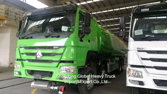 Sinotruk HOWO 8*4 Camion réservoir de carburant 12 roues Camion réservoir d'huile 30000L Camion distributeur
