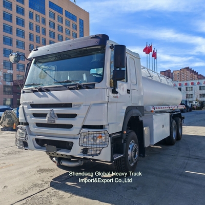 HOWO Sino truk 5000 gallons diesel ravitaillement en carburant pétrole carburant camions-citernes