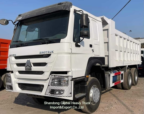 À gauche à droite Sinotruck 15 25 35 Tonnes HOWO 371HP 375HP 400HP 6X4 8X4 Utilisé