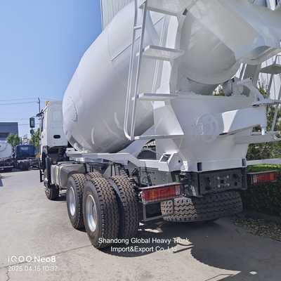 HOWO 8 mètres cubes Cement Mixer pompage machine utilisé Cement Mixer camion pour la vente