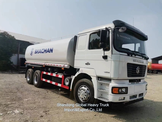 Sinotruk HOWO 4*2 6X4 20000 litres réservoir d'eau mini camion