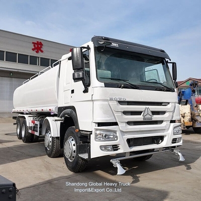 HOWO 8X4 Camion-citerne à eau légère à aspersion