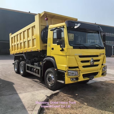 Matériau d'acier utilisé Sinotruk 6X4 10 roues HOWO Dump Truck Exporté en Afrique
