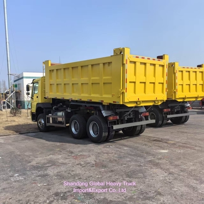 Matériau d'acier utilisé Sinotruk 6X4 10 roues HOWO Dump Truck Exporté en Afrique