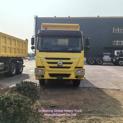 Matériau d'acier utilisé Sinotruk 6X4 10 roues HOWO Dump Truck Exporté en Afrique