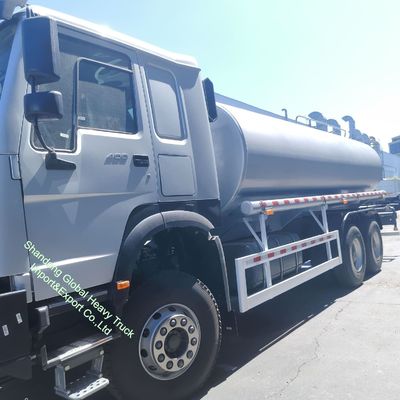 HOWO 6×4 Camion réservoir d'eau 20000 litres Camion pulvérisateur avec réservoir résistant à la corrosion