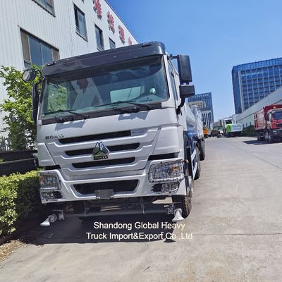 Camion-citerne de 8000L avec réservoir en acier au carbone et pompe auto-amorçante pour l'assainissement urbain