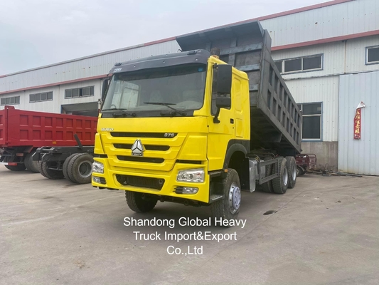 Camion benne HOWO d'occasion 8X4 /6X4 Sinotruk Tipper 10 roues 50 tonnes Camion benne d'occasion