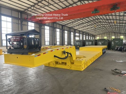 Semi-remorque à trois essieux bas pour le transport de matériel lourd