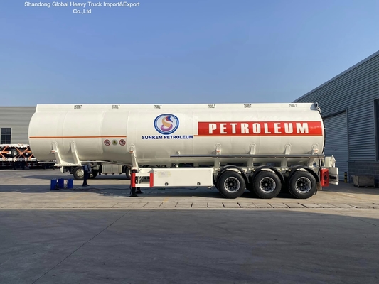 Semi-remorque citerne 3 essieux robuste pour carburant, capacité 50 000L