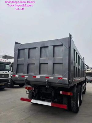 Camion benne Sinotruk HOWO poids lourd avec capacité de chargement de 25 à 30 tonnes, caisse de chargement de 5600 x 2300 x 1500 mm et réservoir de carburant de 400L