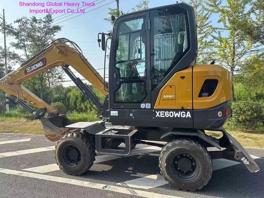 Excavatrice à roues de 7 tonnes à haute efficacité avec une capacité de 0,23 m3 et un moteur de 48 kW pour déplacer la terre