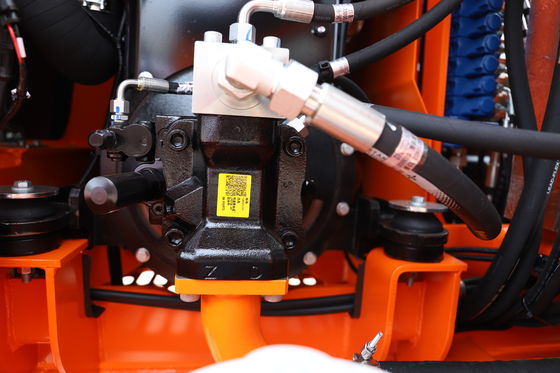 Lonking 6 tonnes mini-excavatrice hydraulique avec 15.4kw/2400rpm moteur et 5900 * 2000 * 2600 mm Conception compacte