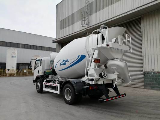 8m3 Capacity Concrete Mixer Truck with High-Strength Wear-Resistant Steel Drum and Sinotruk HOWO Chassis Il est équipé d'une batterie de béton et d'un châssis