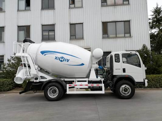 8m3 Capacity Concrete Mixer Truck with High-Strength Wear-Resistant Steel Drum and Sinotruk HOWO Chassis Il est équipé d'une batterie de béton et d'un châssis