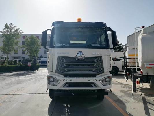 HOWO NX 6×4 Camion à béton avec moteur de 371 ch, réservoir de carburant de 300 l et pneus 12.00R20