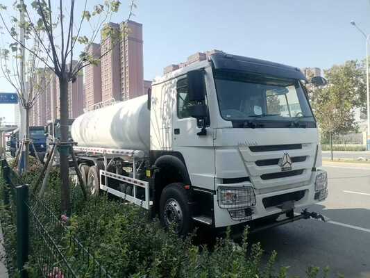 Camion-citerne d'eau de capacité 10000L à décharge bidirectionnelle et châssis Sinotruk HOWO