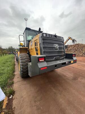 Chargeuse sur pneus XCMG XC958 de 5 tonnes avec une puissance de 162 kW pour les travaux de construction et de carrière intensifs