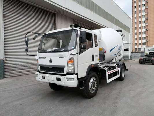 Utilisé HOWO Sinotruk 4x2 camion mélangeur de béton avec tambour de 6m3 pour la construction urbaine