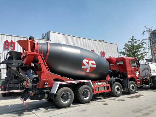SHACMAN F3000 16m3 camion de mélangeur de béton lourd avec système de pompe hydraulique et châssis renforcé