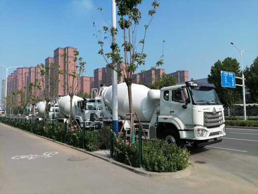 Bétonnière de chantier robuste de 12 mètres cubes, mode de conduite 6x4, norme d'émission Euro 2