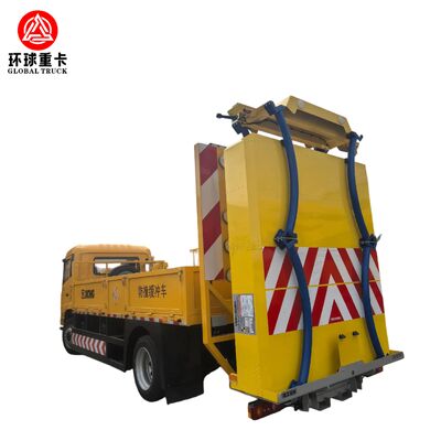 HOWO 4×2 Camion à coussin d'accident moteur diesel avec système de commande hydraulique et conception modulaire d'absorption d'énergie pour la sécurité routière