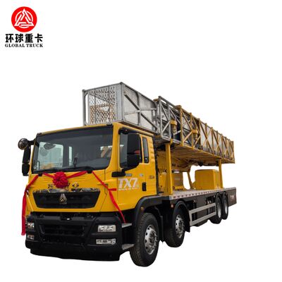 HOWO Sinotruk Sitrak Véhicule d'inspection de pont à moteur diesel avec ascenseur à poutre pliable et moteur Euro 5/6 pour une profondeur de travail de 14 à 22 mètres