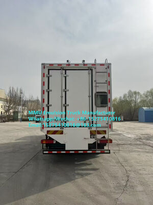 CAMION HOWO 20/25/30 TONNES POUR LE TRANSPORT ET LE CHARGEMENT D'EXPLOSIFS EN VRAC PAR ÉMULSION POUR DES FORAGES HUMIDES OU SECS, LIVRANT DES VOLUMES ÉLEVÉS D'EXPLOSIFS À BASE D'ÉMULSION DE MANIÈRE EFFICACE ET SÛRE