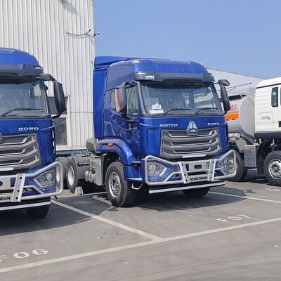 HOWO NX 6×4 camion tracteur avec moteur 380HP-460HP pour le transport de marchandises lourdes et la logistique longue distance