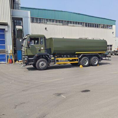 HOWO TX 6×4 camion-citerne d'eau avec charge utile de 20 tonnes selon la norme d'émission Euro 2 et une surface d'arrosage > 16 m pour le contrôle des poussières et le nettoyage municipal