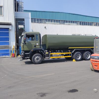 HOWO TX 6×4 Camion réservoir d'eau avec 15-20 CBM Capacité et pompe à eau haute pression pour le contrôle de la poussière et l'irrigation