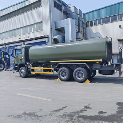 HOWO TX 6×4 camion-citerne à eau avec charge utile de 20 tonnes et norme d'émission Euro 2 pour le nettoyage des routes et le contrôle des poussières