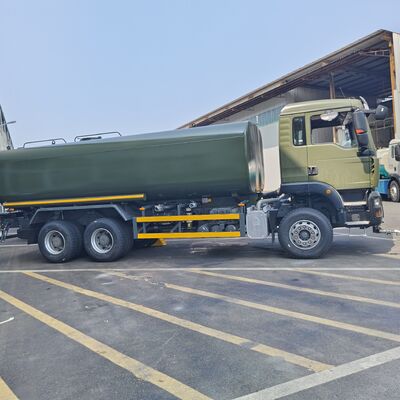 HOWO TX 6×4 Camion réservoir d'eau avec 15-20 CBM Capacité et pompe à eau haute pression pour le contrôle de la poussière et l'irrigation